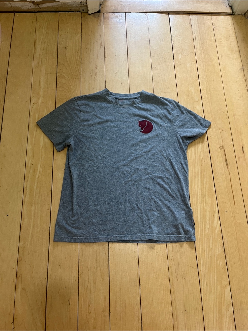 Fjallraven boxy logo tee womens